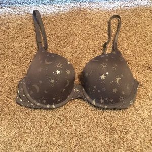 Victoria’s Secret bra 32C